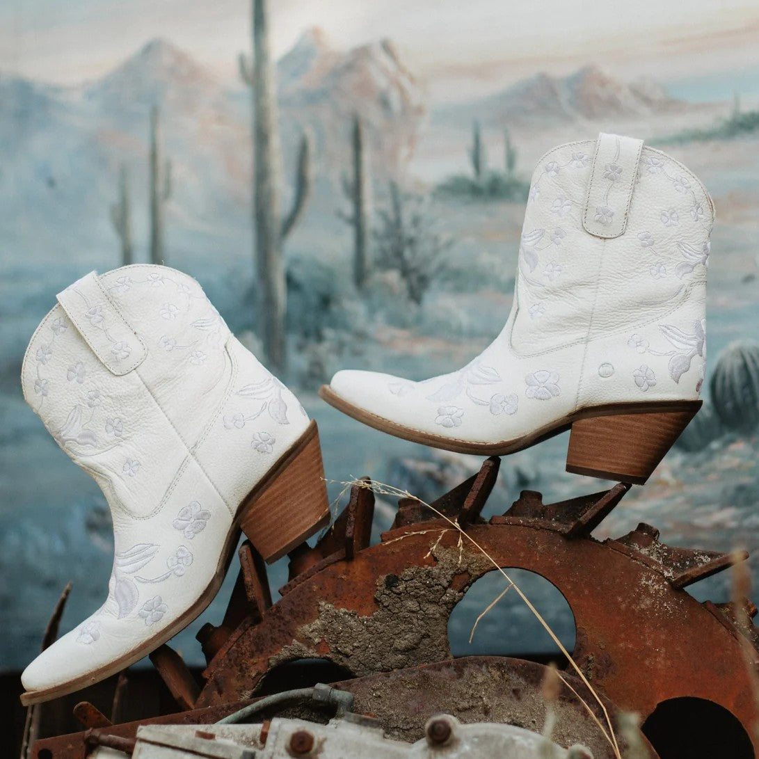Dingo Sweetheart Women's Bootie DI2183 – Wild Bill's Western Store