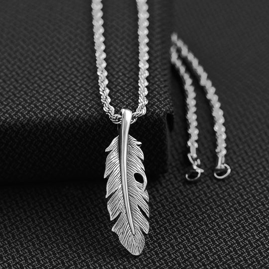 Twister Silver Feather Necklace 32126