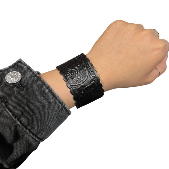 Austin Accent Leather Carved Bracelet LB4