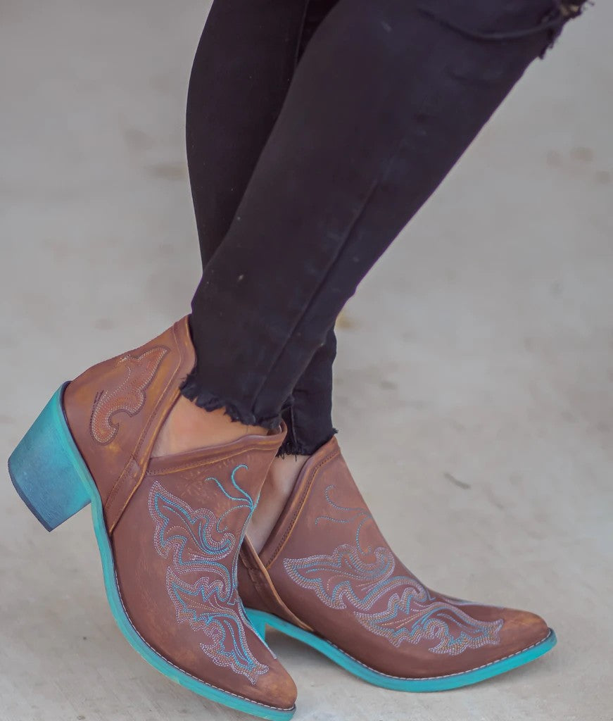 Corral Women's Cognac Embroidery Shoe Boot Q0099